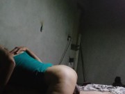 La novia de mi padre si que sabe ordeñarme y montarme 9/16