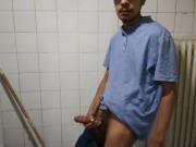 ليوم زبي مشتهي تدليك و شي مؤخرة نار 🔥 انيكها 7/16