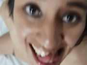 Cuando mi camarógrafo no lo soporta y me tira su leche encima 9/16