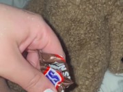 SNICKERS CHOCOLATE IN TEEN PINK PUSSY-KINKY PORN-FOOD FETISH-ARABIAN SNOWWHITE-BEST AMATEUR USA LA G 6/16