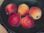 PEACH IN TEEN PUSSY-AMATEUR-SAUDI-ARABIAN SNOWWHITE-FEMALE KINKY FRUIT MASTURBATION-FOOD PORN-USA LA 3/16