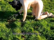 VOST engl - Animalisation 5 dans le jardin pour cette femelle inférieure nue. 12/16