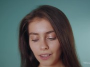 WOWGIRLS Gorgeous girl Alissa Foxy showing her pussy in this hot solo video 3/16