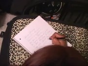 Una troia nera adora succhiare un cazzo in profondità nella gola 1/16