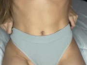 Je joue toute seule pendant que mes parents sont aller faire les courses 8/16