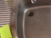 Не дрочил 10 дней. Слишком много спермы. Тайно дрочу пока мама в душе 13/16