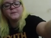 Amputee eats burger