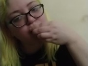 Amputee eats burger 4/16