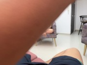 Mi rica culona hermanastra disfruta mamarme mi delicioso pene con un rico sabor diferente. 1/16