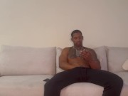 MI hermanastra me pilla viendo porno y se disfraza para que la empotre 2/16