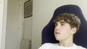 Horny Twink Gives His Cock a Slow, Wet Massage