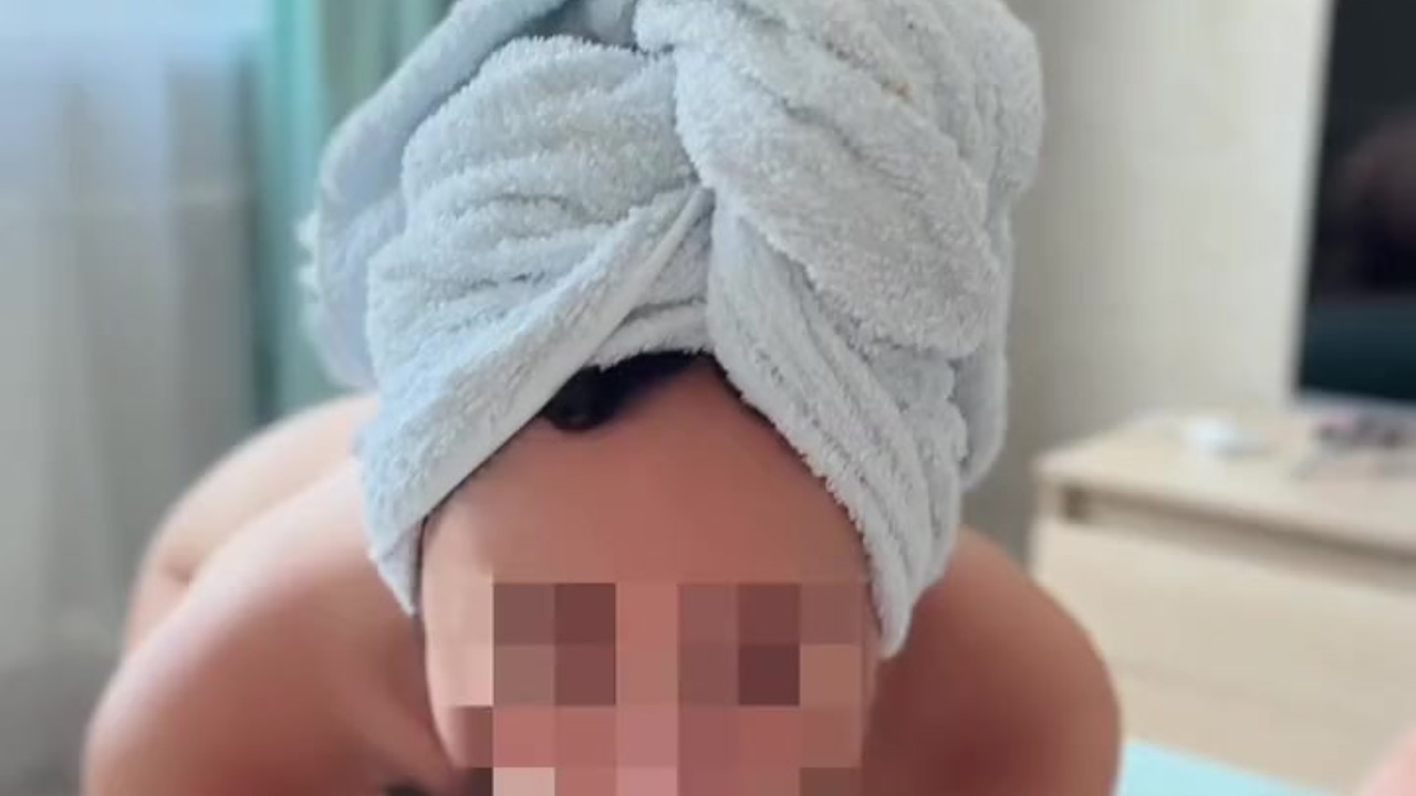 A quick, casual blowjob after a shower. - Big Ass