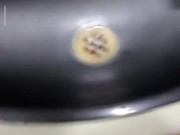 ME LA JALO EN UN BAÑO DE UN AVION 12/16