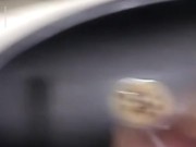 ME LA JALO EN UN BAÑO DE UN AVION 14/16