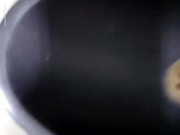 ME LA JALO EN UN BAÑO DE UN AVION 15/16