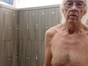 I'm playing with my cock in the gym locker room.  See the old many body! 2/16
