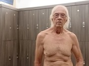 I'm playing with my cock in the gym locker room.  See the old many body! 6/16
