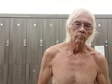 I'm playing with my cock in the gym locker room.  See the old many body!