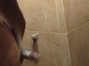 Un pajaso en el baño 6/16
