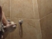 Un pajaso en el baño 8/16