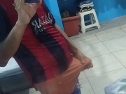 FUTBOLISTA DE MÉXICO CON ENORMES BULTOS DE SU VERGA EN SHORTS 🩳 FÚTBOL ⚽🏃🏻 Y HABLANDO RICO 😋 14/16