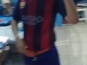 FUTBOLISTA DE MÉXICO CON ENORMES BULTOS DE SU VERGA EN SHORTS 🩳 FÚTBOL ⚽🏃🏻 Y HABLANDO RICO 😋 16/16