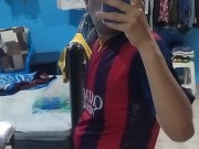 FUTBOLISTA DE MÉXICO CON ENORMES BULTOS DE SU VERGA EN SHORTS 🩳 FÚTBOL ⚽🏃🏻 Y HABLANDO RICO 😋 6/16